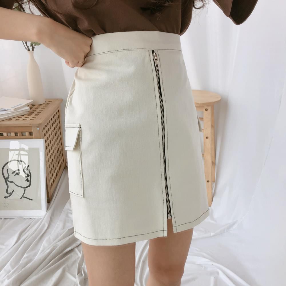 Zipper stitched cargo skirt スカート