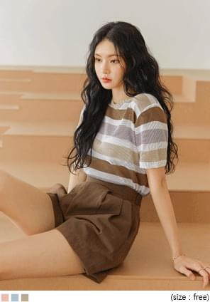 澄淨色彩條紋針織衫