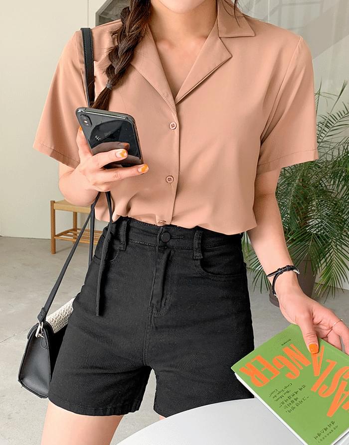 Soft open collar shirt