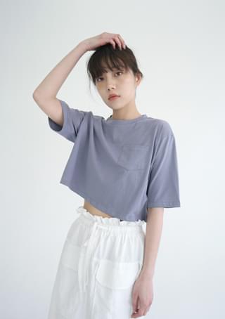 petit pocket crop T-shirts