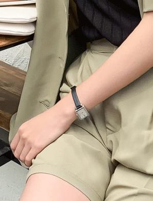 Square leather strap watch 時計