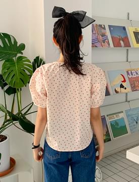 Momo Flower Puff Blouse