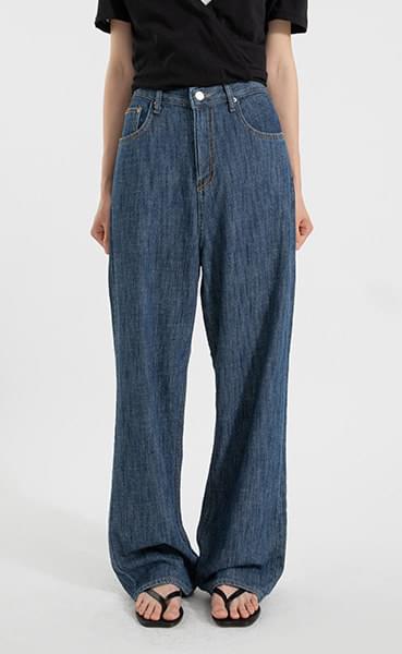 Live high-rise wide jeans