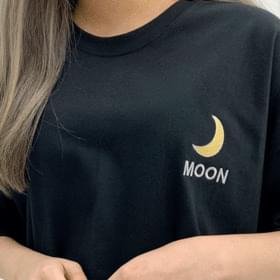 Moon Light Lettering Short Sleeve Tee