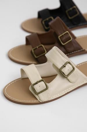 Two buckle flat slippers