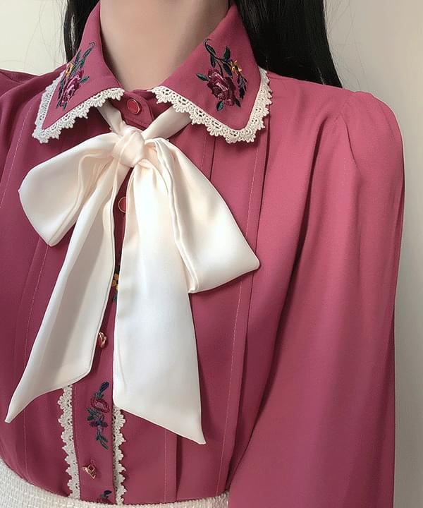 Evening Floral Embroidery Ribbon Blouse 2color Evening Floral Embroidery Ribbon Blouse 2color