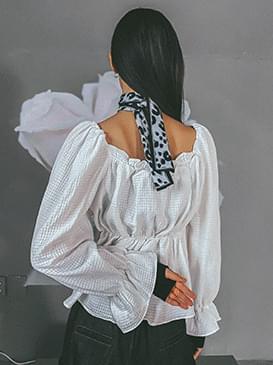 Square L-L Shirring Blouse