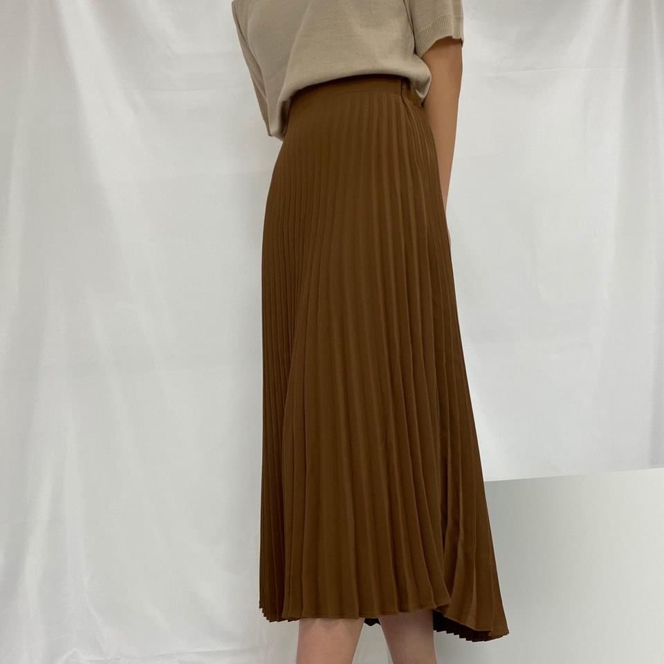 Back banding pleated long skirt