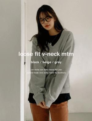 Play Loose Fit V Neck Sweatshirt