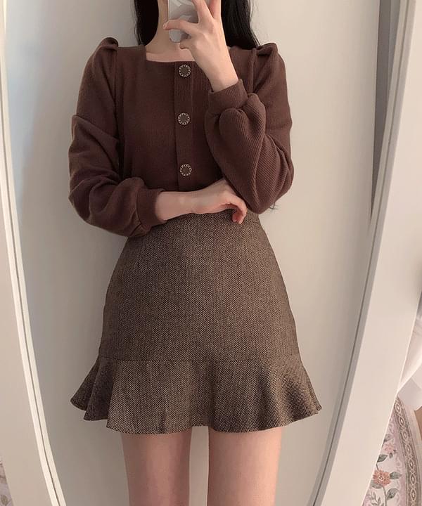 Cody Square Button Puff Knit