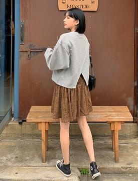 Back Point Over Fit sweat shirt 長袖上衣