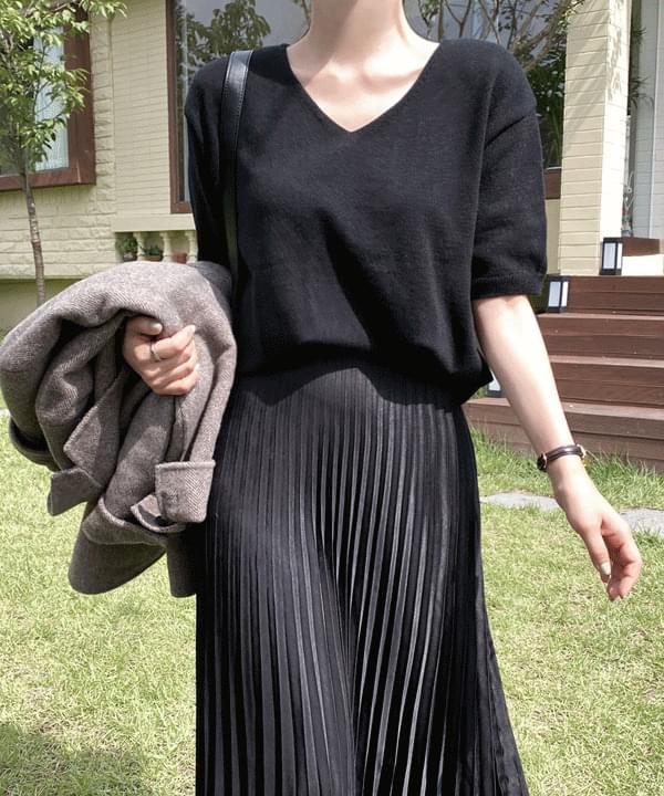 Mousse V-neck wool half knit