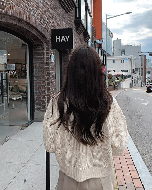 Half knee embroidered knit cardigan