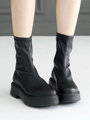 Izea full heel socks ankle boots 5cm