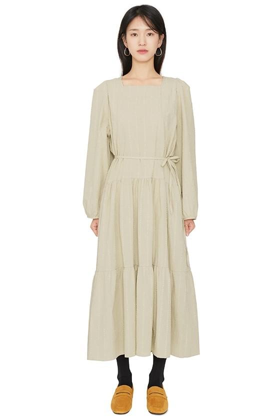 And square-neck maxi dress