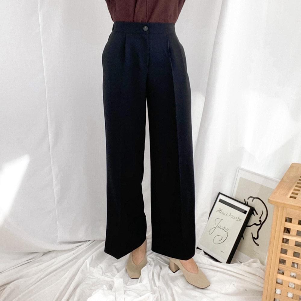 Soft wild slacks 長褲