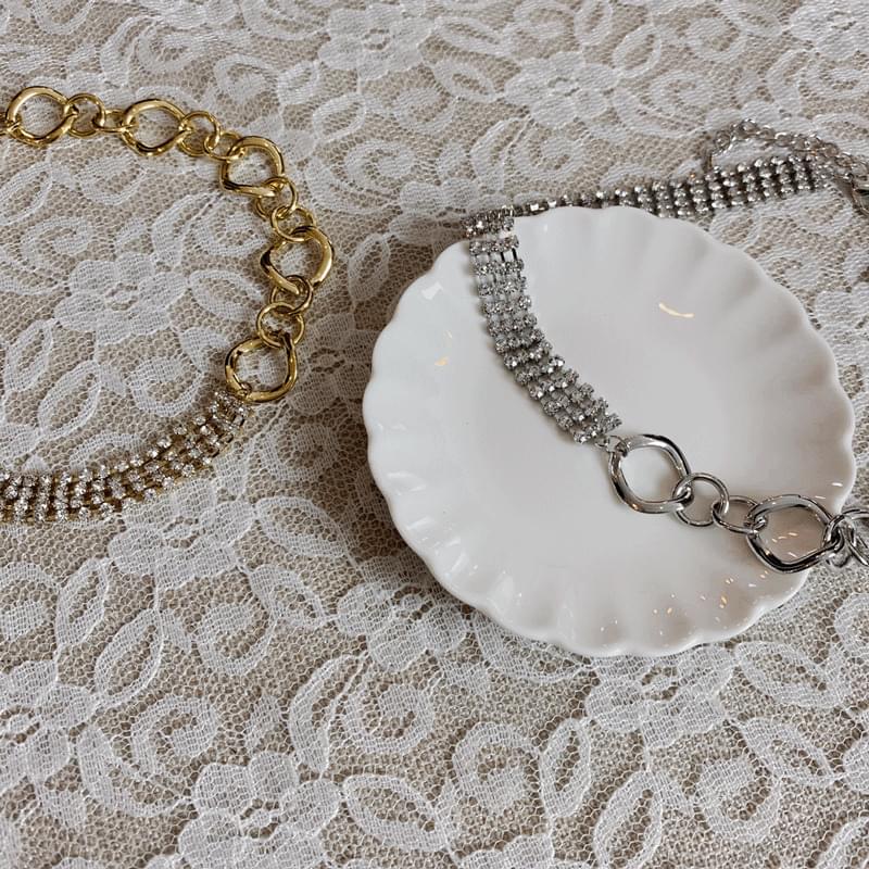 3-way half cubic chain choker