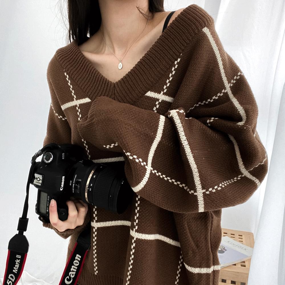 Check boxy V-neck knit 針織衫