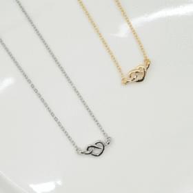 Fret heart necklace