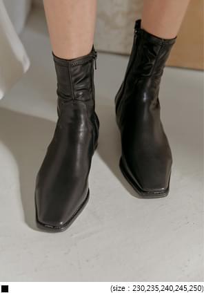 FLOW SQUARE WESTERN ANKLE BOOTS