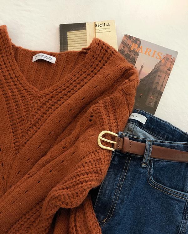 #Any place Cinnamon V Cable Knit