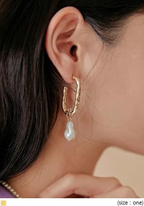 RINE GOLD PEARL DROP EARRING ピアス/イヤリング