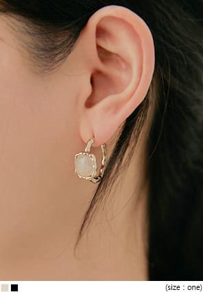 DELINA GOLD STONE EARRING ピアス/イヤリング