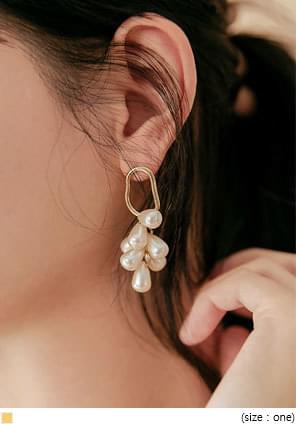 MOIS GOLD PEARL DROP EARRING ピアス/イヤリング