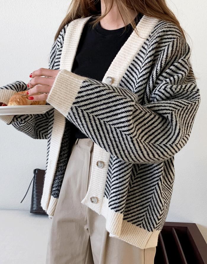 Justin Overfit Pattern Cardigan
