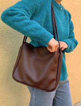 Inpouch square shoulder bag