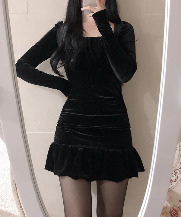 Mermaid Shirring Velvet Dress