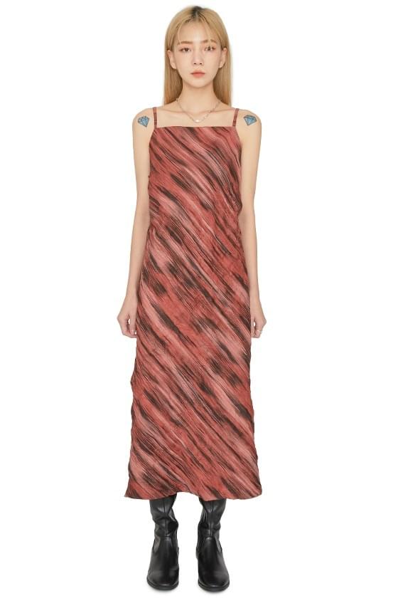 Carve wrinkle pattern maxi dress