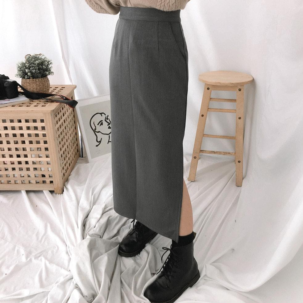 Signal side split skirt