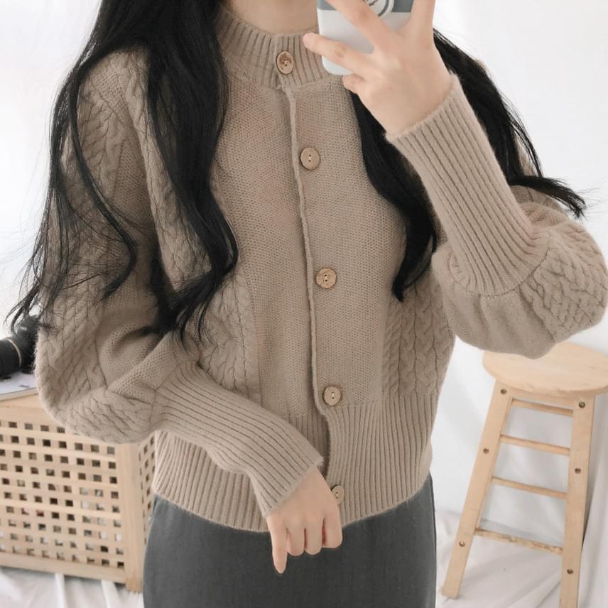 2206 pretzel round knit cardigan
