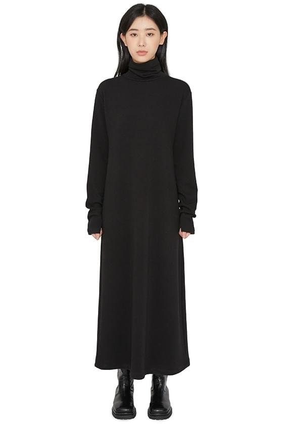 Sharon turtleneck maxi dress