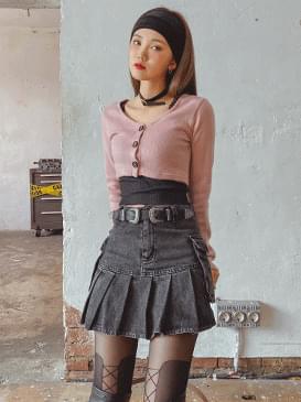 Peach Ant crop cardigan 開襟衫
