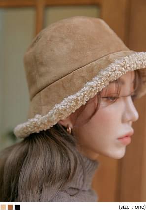 HONEY SUEDE FUR BUCKET HAT