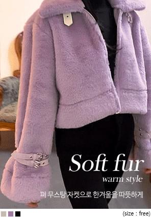 BUCKLE HIGH NECK FUR MUSTANG