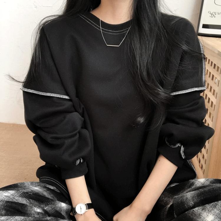 Over stitch sweatshirt