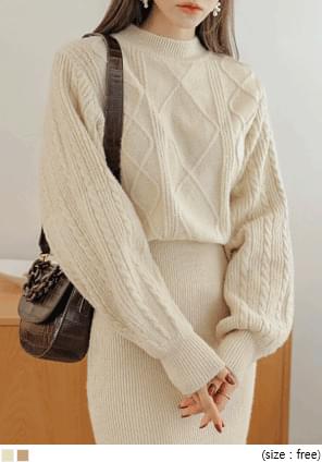 MIDO TWIST BALLOON KNIT OPS