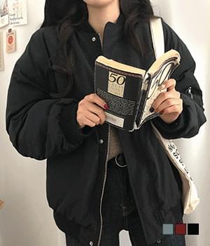 군더더기 없는 레귤러 점퍼 패딩