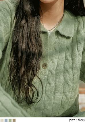 MOBLE TWIST BUTTON COLLAR KNIT