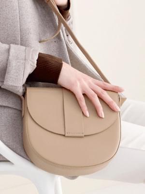 Tvael crossbody bag 肩背包