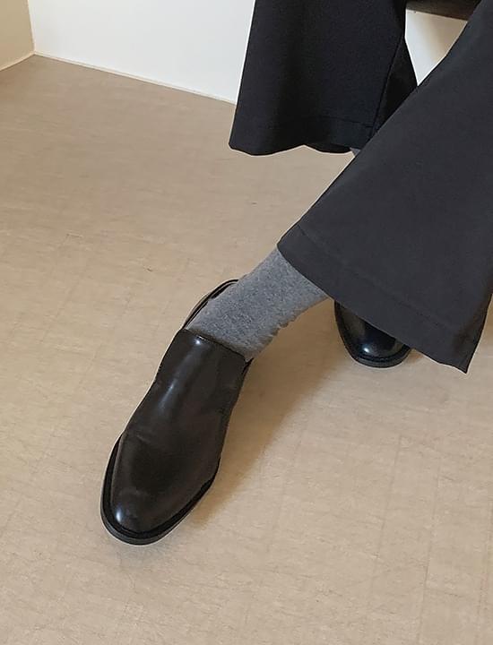 Shape slim loafers