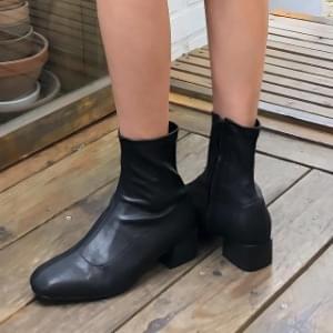 アンクルブーツ