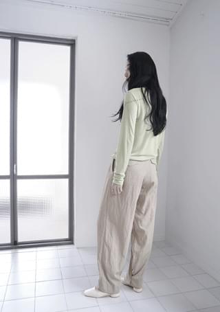 inside pin-tuck slacks