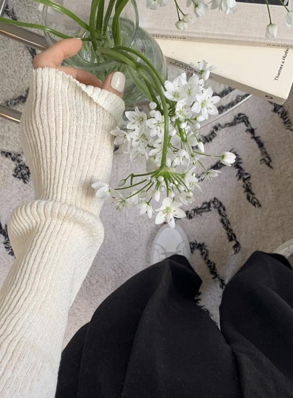 Holon V-Neck knit / ivory 針織衫