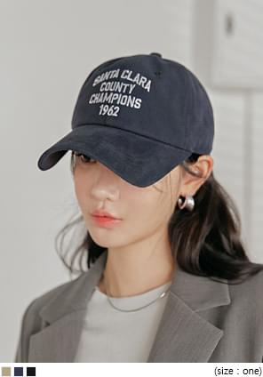 CLARA LETTERING BALL CAP