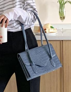 フラットクロッカーショルダーバッグ