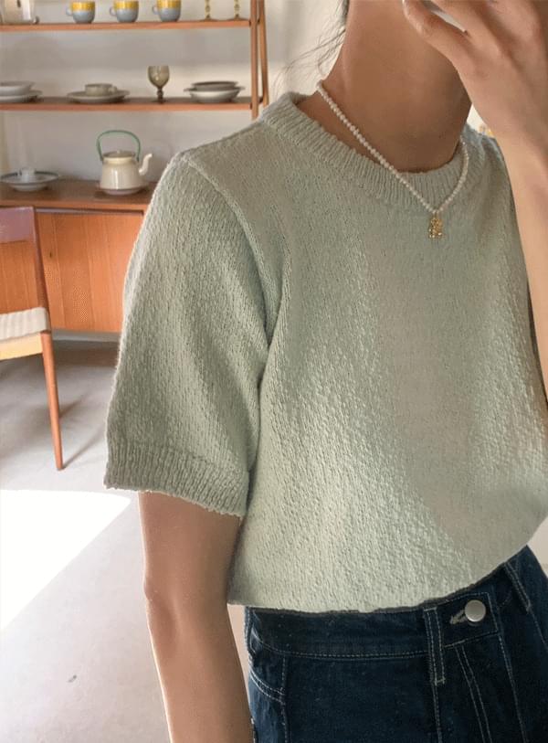 Borin short sleeve knit / compassionate